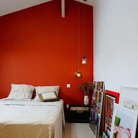 Hébergement de vacances Superbe Maison à 5 Min De Bordeaux