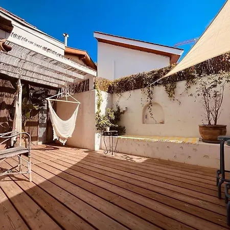 Hébergement de vacances Superbe Maison à 5 Min De Bordeaux